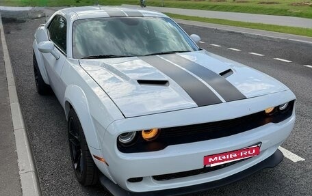 Dodge Challenger III рестайлинг 2, 2020 год, 5 500 000 рублей, 4 фотография
