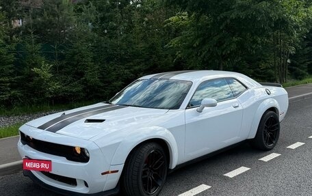 Dodge Challenger III рестайлинг 2, 2020 год, 5 500 000 рублей, 10 фотография
