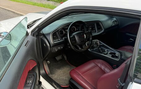 Dodge Challenger III рестайлинг 2, 2020 год, 5 500 000 рублей, 15 фотография