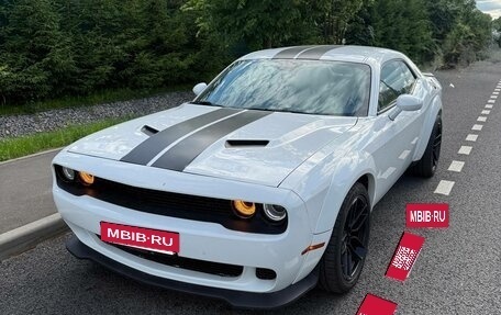 Dodge Challenger III рестайлинг 2, 2020 год, 5 500 000 рублей, 3 фотография
