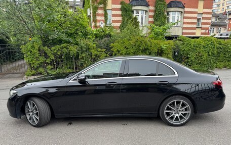 Mercedes-Benz E-Класс, 2021 год, 3 300 000 рублей, 6 фотография