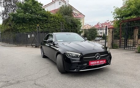 Mercedes-Benz E-Класс, 2021 год, 3 300 000 рублей, 2 фотография