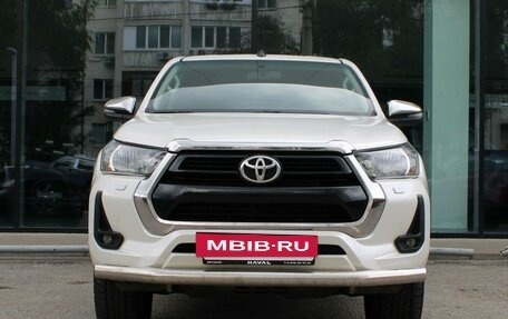 Toyota Hilux VIII, 2020 год, 4 370 000 рублей, 2 фотография