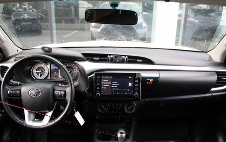 Toyota Hilux VIII, 2020 год, 4 370 000 рублей, 11 фотография