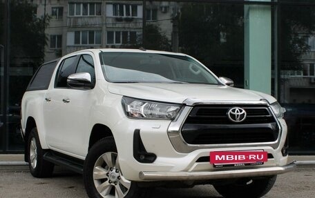Toyota Hilux VIII, 2020 год, 4 370 000 рублей, 3 фотография