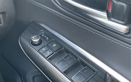 Toyota Harrier, 2025 год, 3 300 000 рублей, 28 фотография