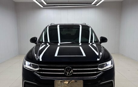 Volkswagen Tiguan II, 2022 год, 2 606 000 рублей, 2 фотография