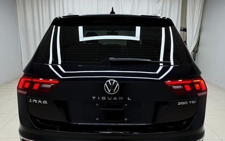 Volkswagen Tiguan II, 2022 год, 2 606 000 рублей, 5 фотография