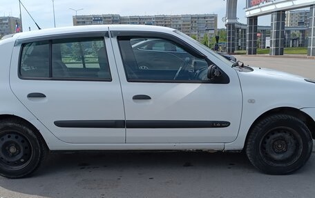 Renault Clio III, 2005 год, 240 000 рублей, 6 фотография