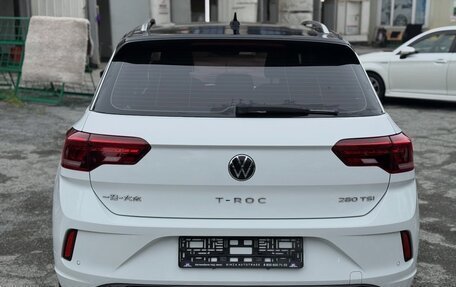 Volkswagen T-Roc I, 2023 год, 1 820 000 рублей, 5 фотография