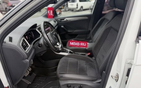 Volkswagen T-Roc I, 2023 год, 1 820 000 рублей, 10 фотография