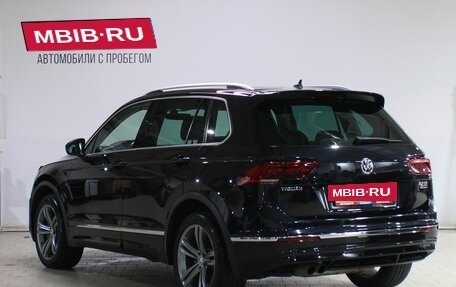 Volkswagen Tiguan II, 2018 год, 2 599 000 рублей, 4 фотография