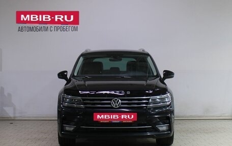 Volkswagen Tiguan II, 2018 год, 2 599 000 рублей, 5 фотография