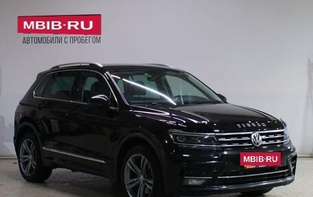 Volkswagen Tiguan II, 2018 год, 2 599 000 рублей, 3 фотография