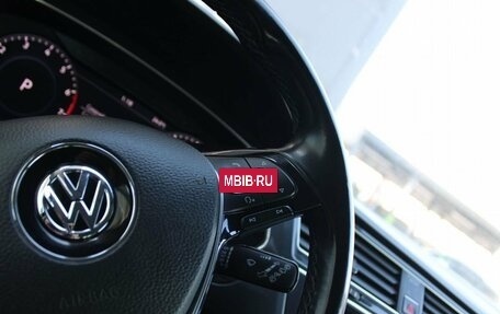 Volkswagen Tiguan II, 2018 год, 2 599 000 рублей, 14 фотография