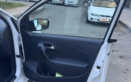 Volkswagen Polo VI (EU Market), 2014 год, 870 000 рублей, 10 фотография