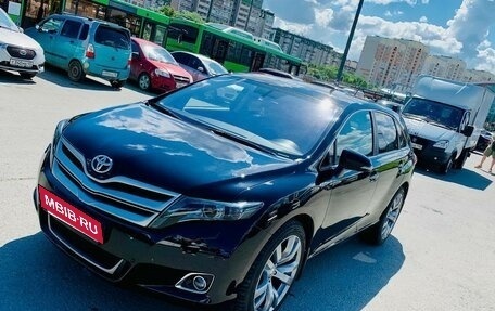 Toyota Venza I, 2014 год, 3 000 000 рублей, 2 фотография