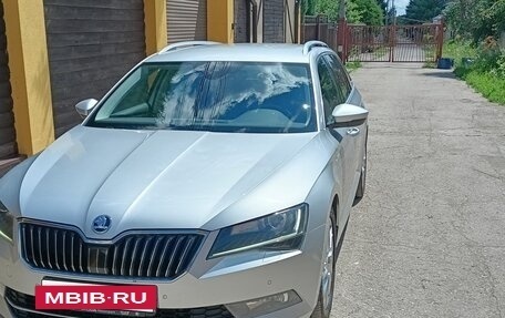 Skoda Superb III рестайлинг, 2019 год, 2 800 000 рублей, 4 фотография