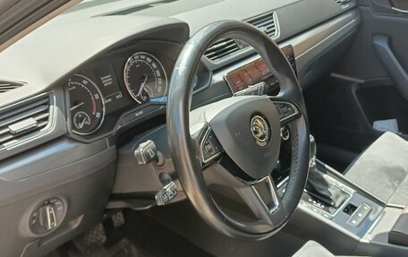 Skoda Superb III рестайлинг, 2019 год, 2 800 000 рублей, 34 фотография