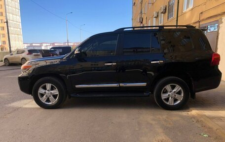 Toyota Land Cruiser 200, 2013 год, 3 550 000 рублей, 2 фотография