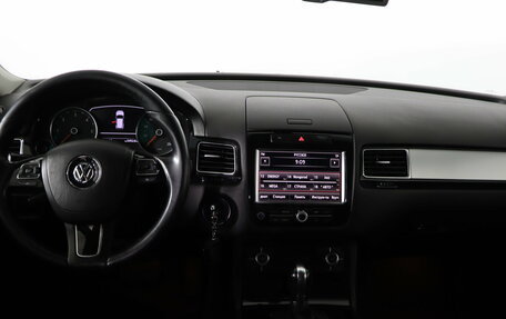Volkswagen Touareg III, 2011 год, 1 799 990 рублей, 13 фотография