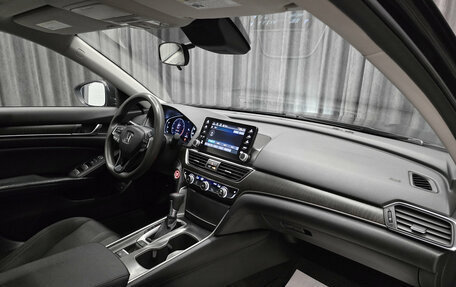 Honda Accord IX рестайлинг, 2017 год, 2 380 000 рублей, 16 фотография