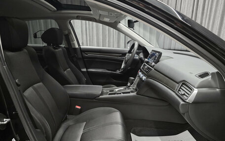 Honda Accord IX рестайлинг, 2017 год, 2 380 000 рублей, 15 фотография