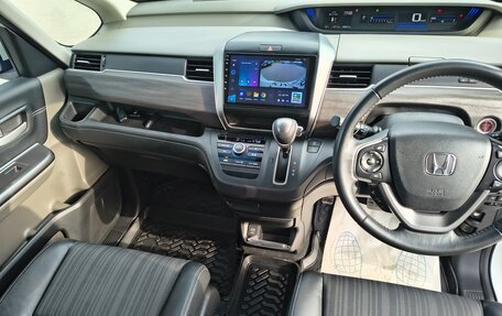 Honda Freed II, 2018 год, 1 620 000 рублей, 10 фотография