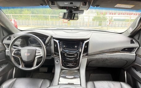 Cadillac Escalade IV, 2018 год, 4 100 000 рублей, 21 фотография