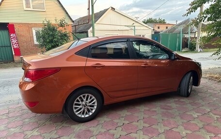 Hyundai Solaris II рестайлинг, 2015 год, 1 199 000 рублей, 4 фотография