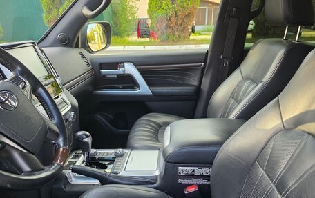 Toyota Land Cruiser 200, 2019 год, 8 500 000 рублей, 9 фотография