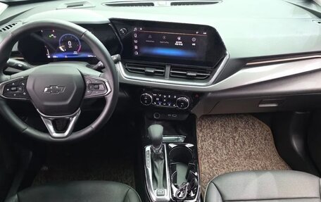 Chevrolet Trax, 2023 год, 1 580 000 рублей, 3 фотография