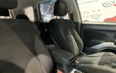 Mitsubishi Outlander III рестайлинг 3, 2007 год, 980 000 рублей, 15 фотография