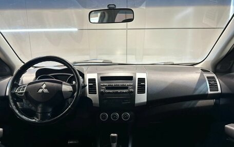 Mitsubishi Outlander III рестайлинг 3, 2007 год, 980 000 рублей, 11 фотография