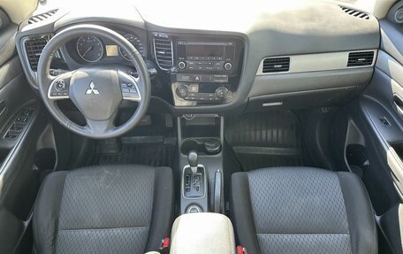 Mitsubishi Outlander III рестайлинг 3, 2012 год, 1 140 000 рублей, 12 фотография