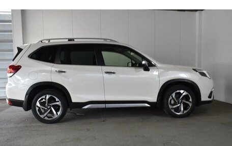 Subaru Forester, 2023 год, 2 500 000 рублей, 5 фотография