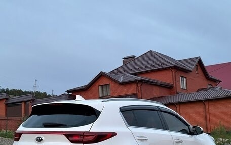 KIA Sportage IV рестайлинг, 2018 год, 2 200 000 рублей, 4 фотография