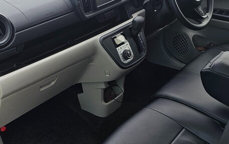 Toyota Passo III, 2016 год, 650 000 рублей, 10 фотография