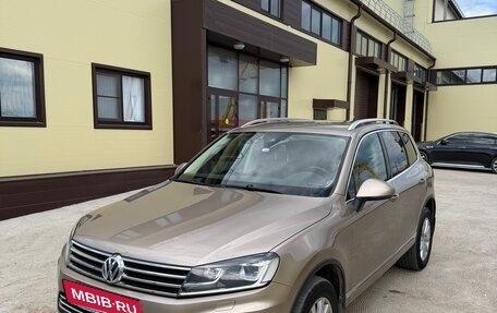 Volkswagen Touareg III, 2015 год, 2 650 000 рублей, 2 фотография