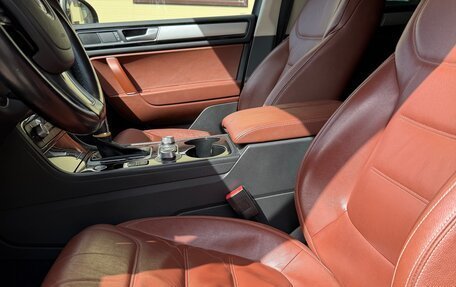 Volkswagen Touareg III, 2015 год, 2 650 000 рублей, 22 фотография