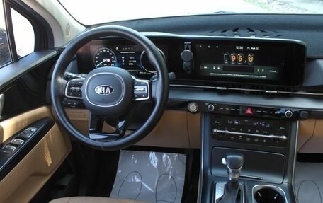 KIA Carnival, 2020 год, 4 100 000 рублей, 17 фотография