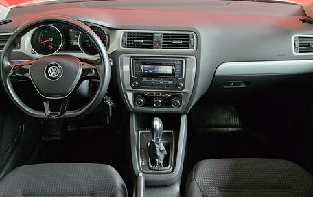 Volkswagen Jetta VI, 2018 год, 1 499 000 рублей, 9 фотография