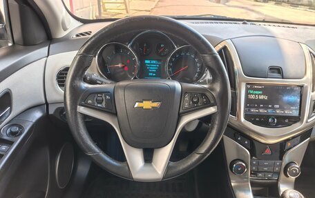 Chevrolet Cruze II, 2013 год, 799 000 рублей, 10 фотография