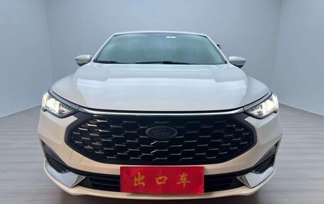 Ford Escort, 2022 год, 910 000 рублей, 2 фотография