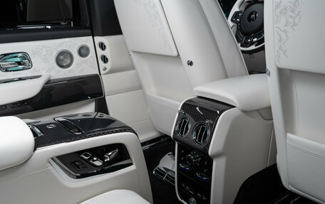 Rolls-Royce Cullinan, 2025 год, 67 500 000 рублей, 39 фотография