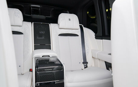 Rolls-Royce Cullinan, 2025 год, 67 500 000 рублей, 34 фотография