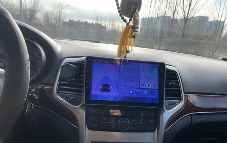 Jeep Grand Cherokee, 2012 год, 1 050 000 рублей, 13 фотография