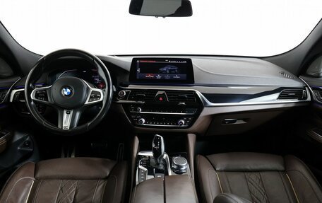 BMW 6 серия, 2019 год, 3 590 000 рублей, 15 фотография