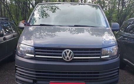 Volkswagen Transporter T6 рестайлинг, 2016 год, 1 700 000 рублей, 1 фотография