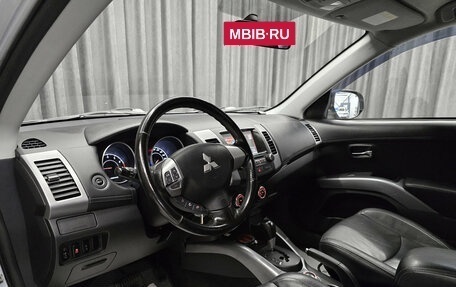 Mitsubishi Outlander III рестайлинг 3, 2011 год, 1 179 000 рублей, 11 фотография